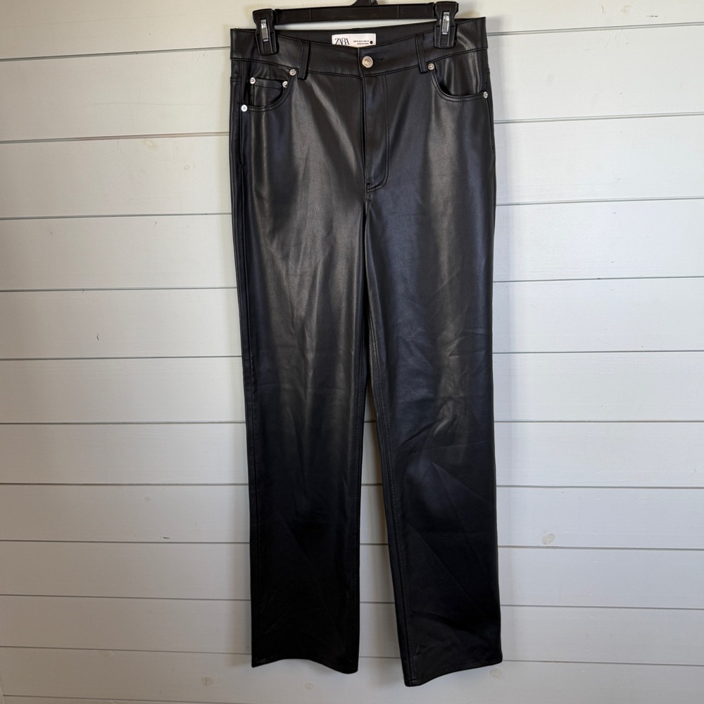 Zara‎ faux leather straight leg black pants women's size 6